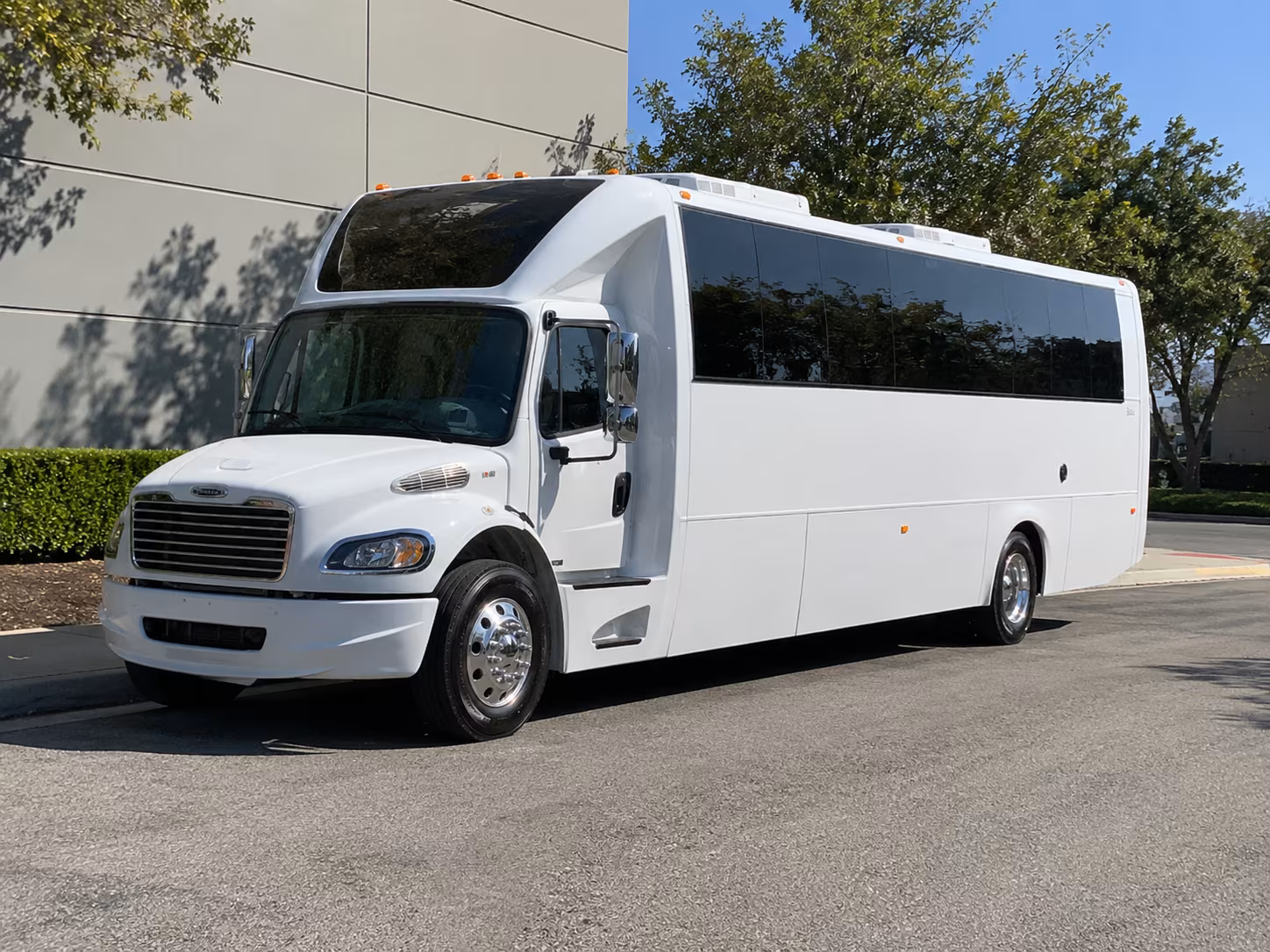 Meridian Birthday, Sweet 16, & Quinceañera Transportation party bus exterior