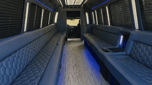 bend 20 passenger party bus